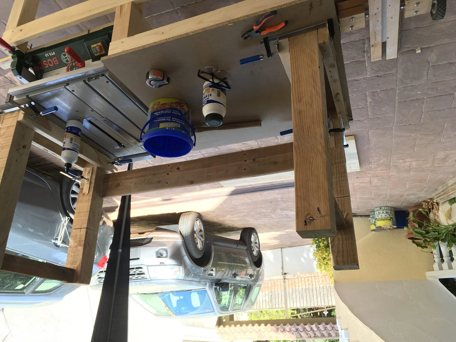 Gluing the frame together